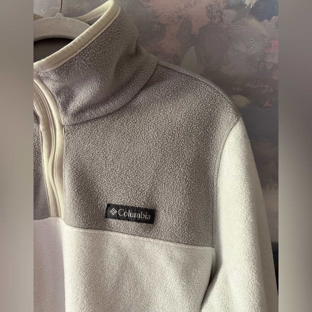 Columbia Quarter Zip - Picture 2 of 6